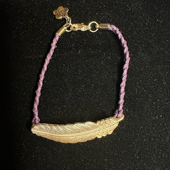 Feather Bracelet - Picture 1 of 6
